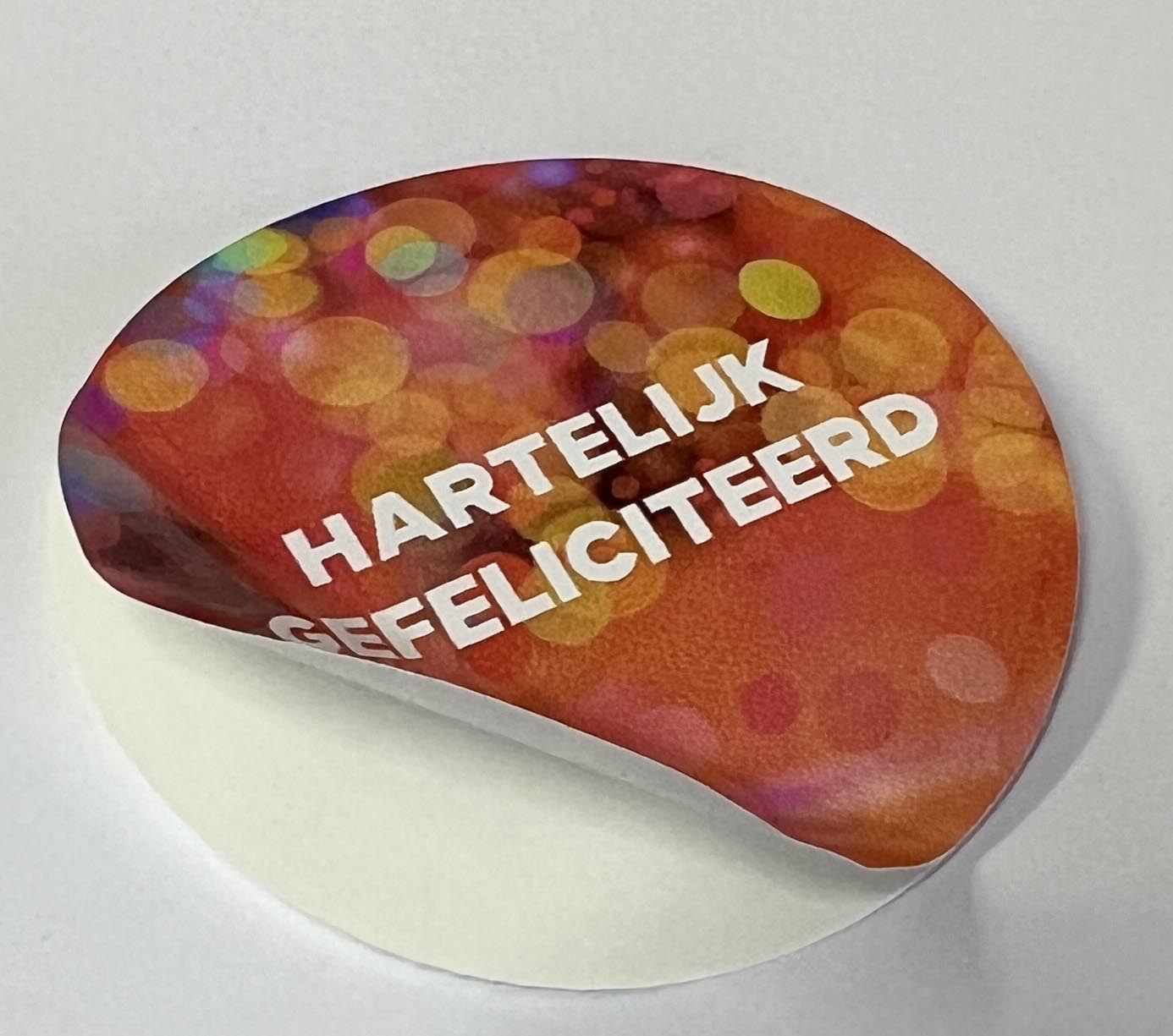 60x Sluitstickers Hartelijk Gefeliciteerd 5 cm Rond Feestelijke Sluitsticker 1 - Ricard Pictogram stickers -