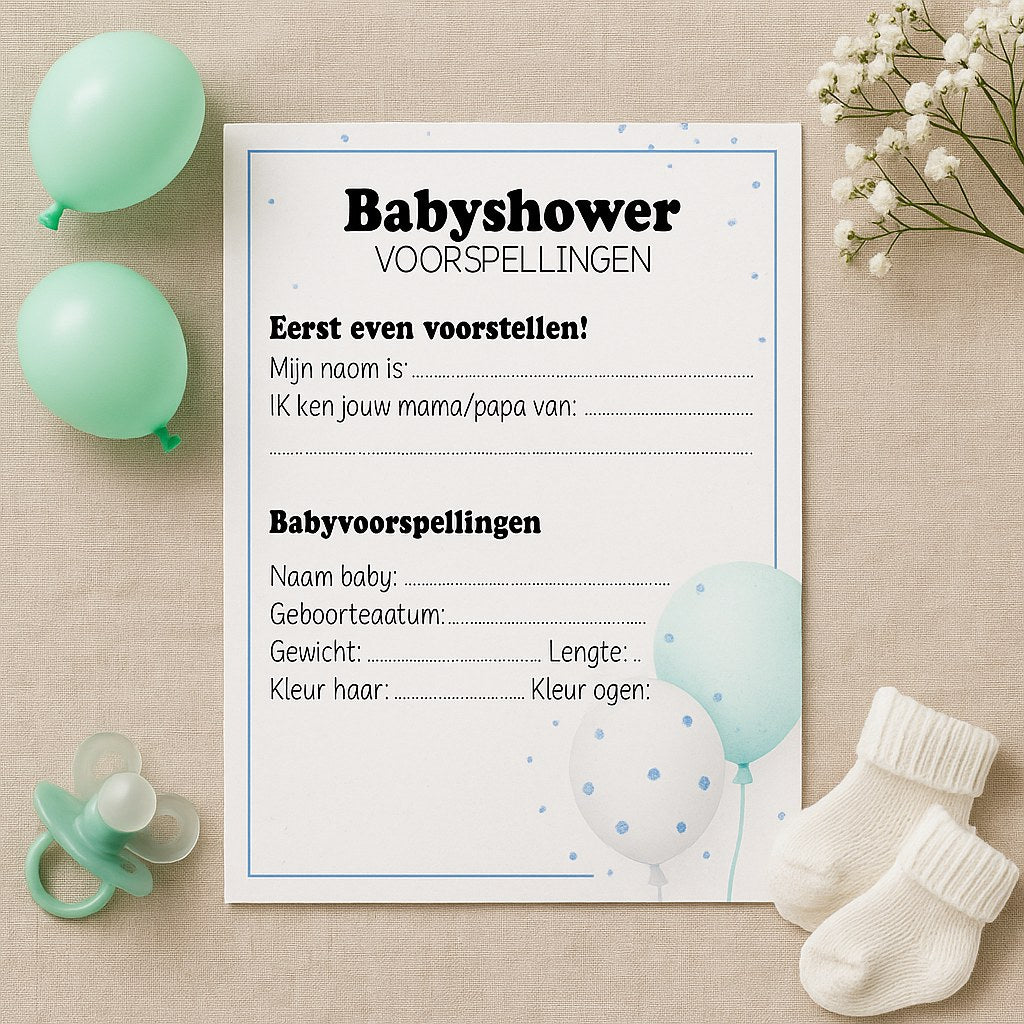 Mintgroene babyshower invulkaart plat op linnen doek met mint ballonnen, gipskruid en witte babysokjes