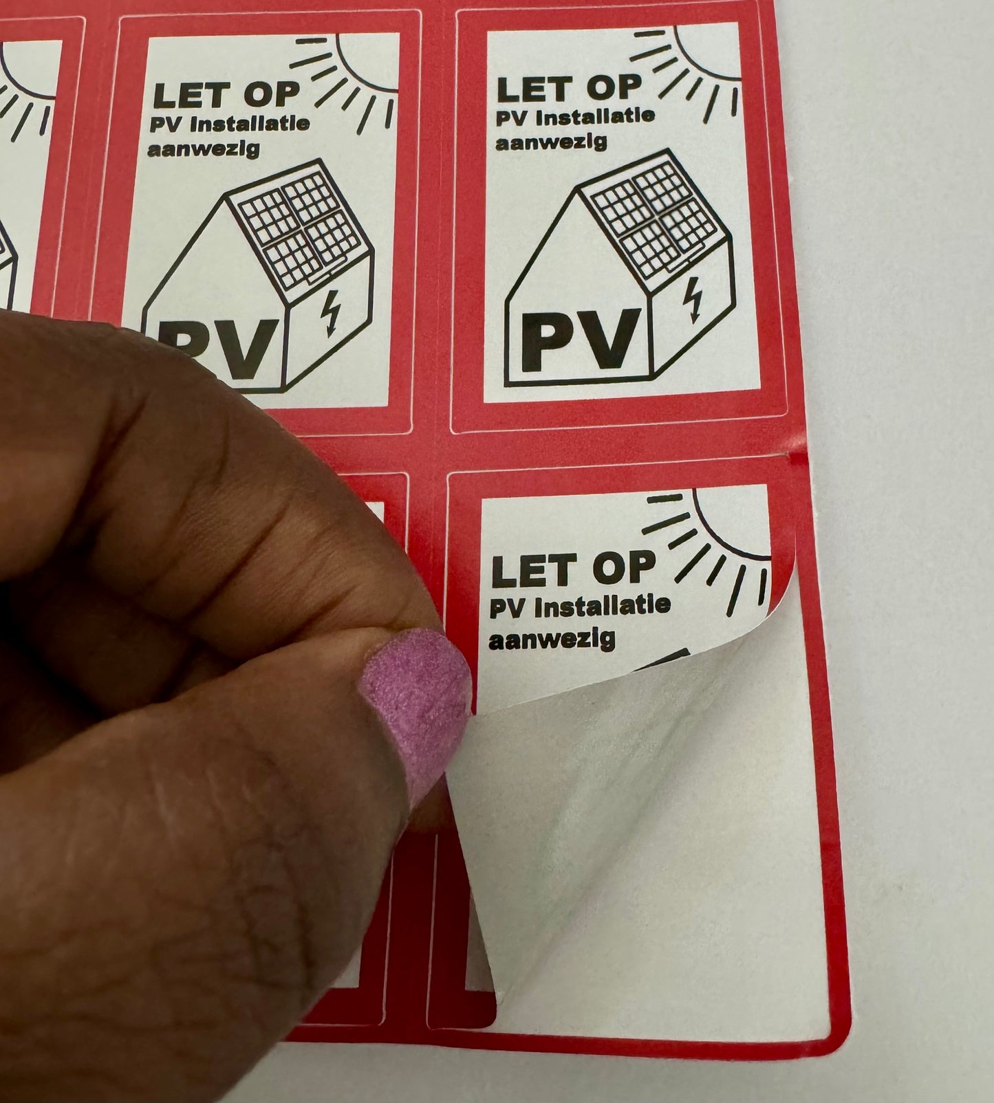 15 stuks 50x35 mm PV Sticker NEN1010 - LET OP: PV installatie aanwezig