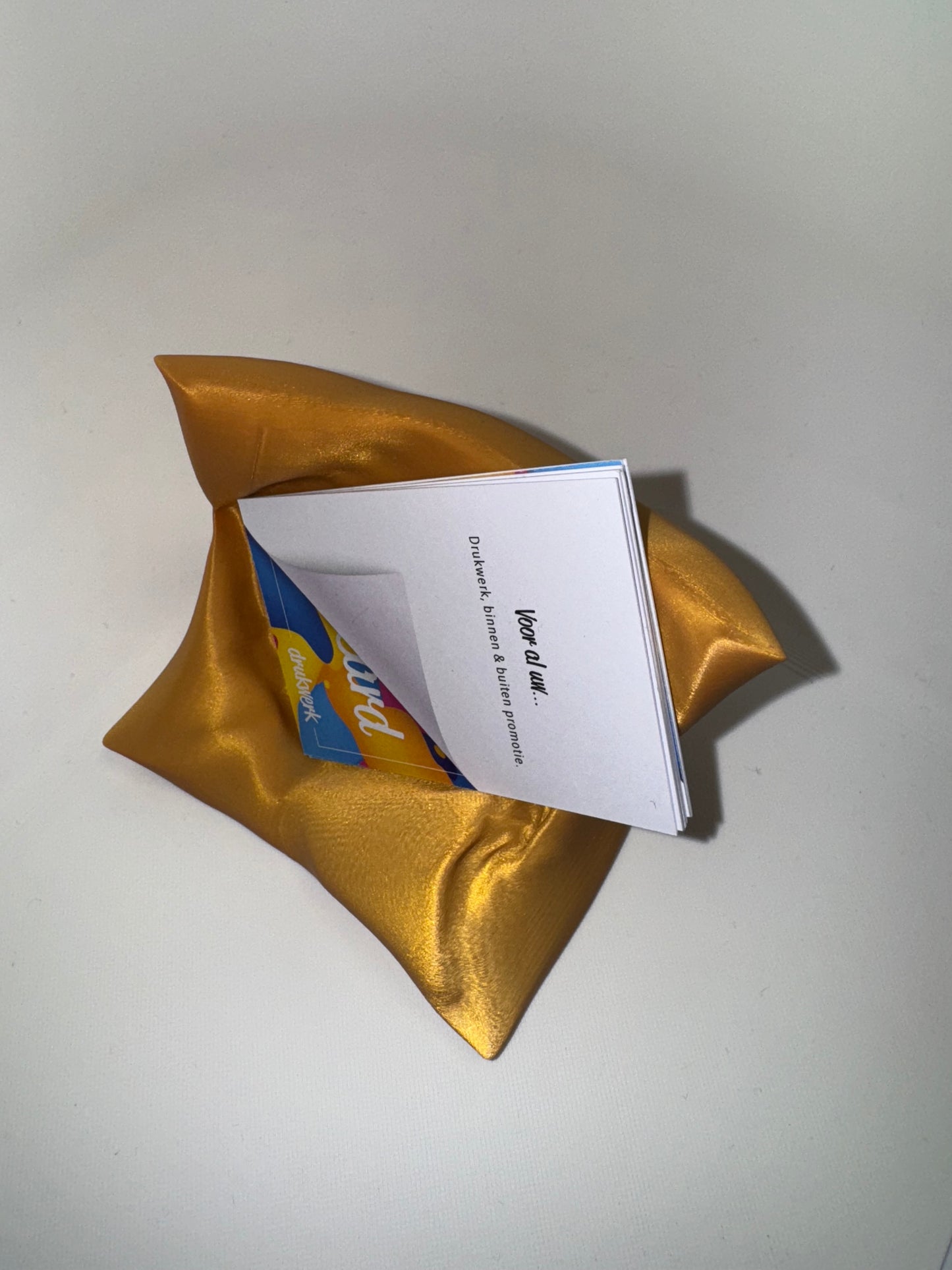 Visitekaartjes houder - Visitekaartjes kussen - Business Card Holder - Visitekaarthouder - Kaart Houder - Houder Voor Visitekaartjes - Luxe Houder - Visitekaartjes - Houder - Kantoor Artikelen - Voor Op Het Bureau - Goud